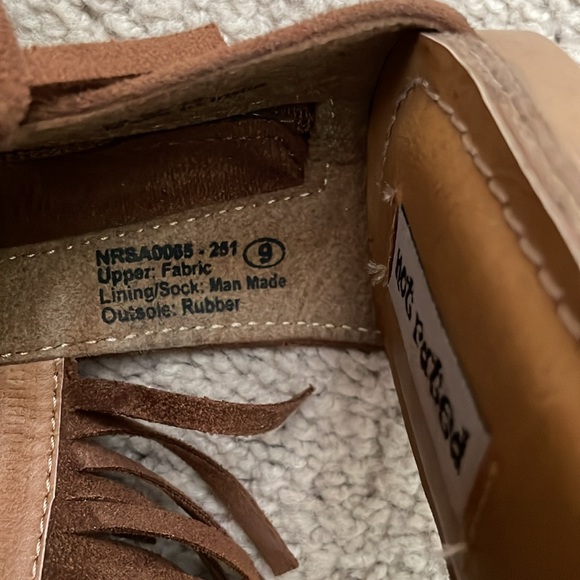 Not Rated Sz 9 Ankle Fringe Ladies Sandal - Picture 10 of 10